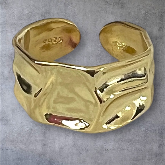 Gold over silver thumb ring, adjustable size stamped .925 - Picture 2 of 6